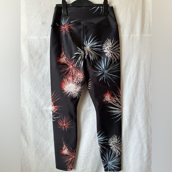 Good American Core Strength 7/8 Leggings Fireworks Black Size 2= Medium - Picture 3 of 8